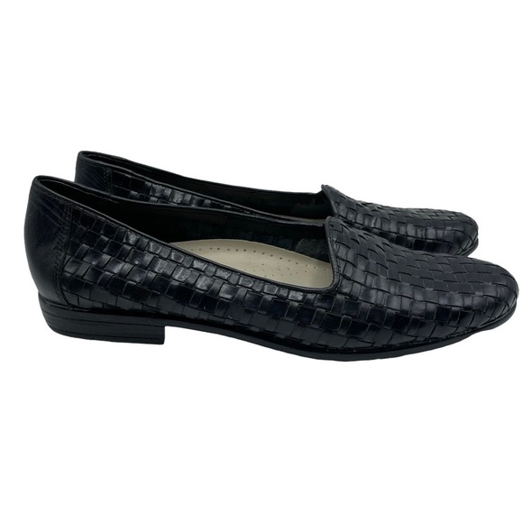 Trotters Liz Flats Black Woven Leather Loafers Almond Toe Stacked Heel Size 7N - Picture 6 of 14